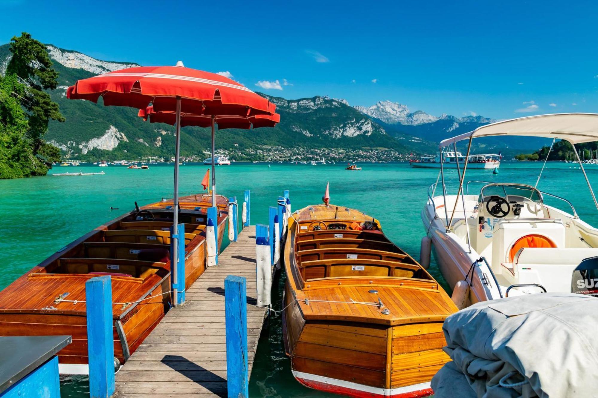 Reflet Bleu Du Lac D'Annecy 3 Etoiles - Face Au Lac, Parking Gratuit, Paddle Board Doussard Ngoại thất bức ảnh